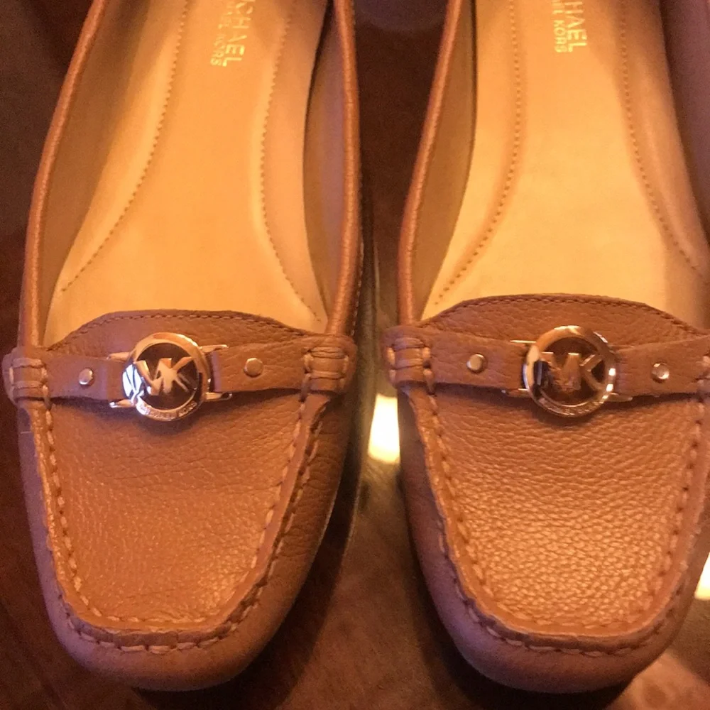 Michael Kors Flat Shoes - Picture 4 of 6
